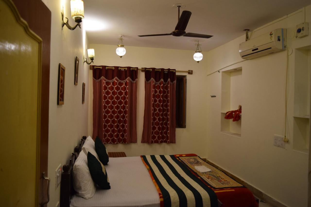 Hotel Renuka Jaisalmer Zewnętrze zdjęcie